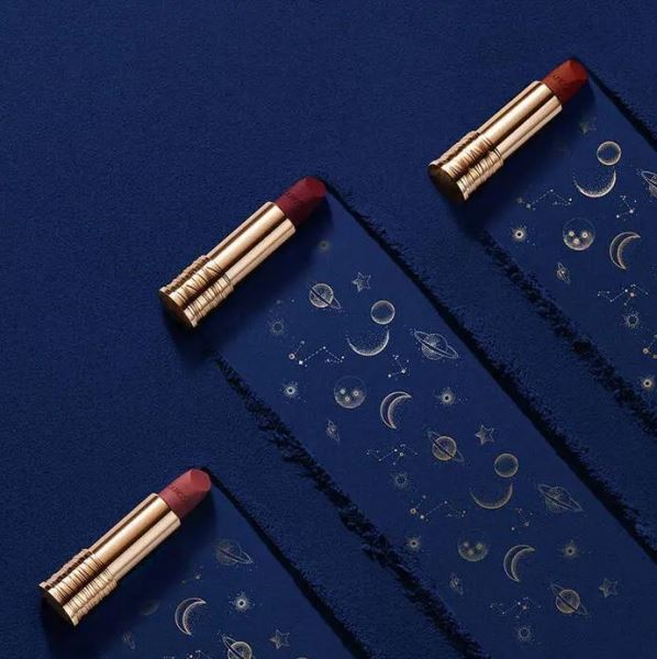 </p>
<p>                        Новые помады для губ лимитированной серии от Lancôme и Charlotte Tilbury</p>
<p>                    