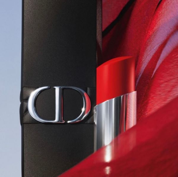</p>
<p>                        Новые помады Forever Transfer-proof Lipstick от Dior</p>
<p>                    