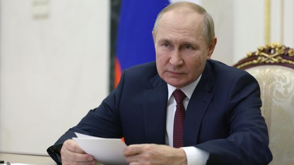 Путин подписал указы о признании независимости Запорожской и Херсонской областей<br />
