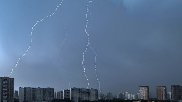 В МЧС предупредили о сильном дожде с грозой в Москве